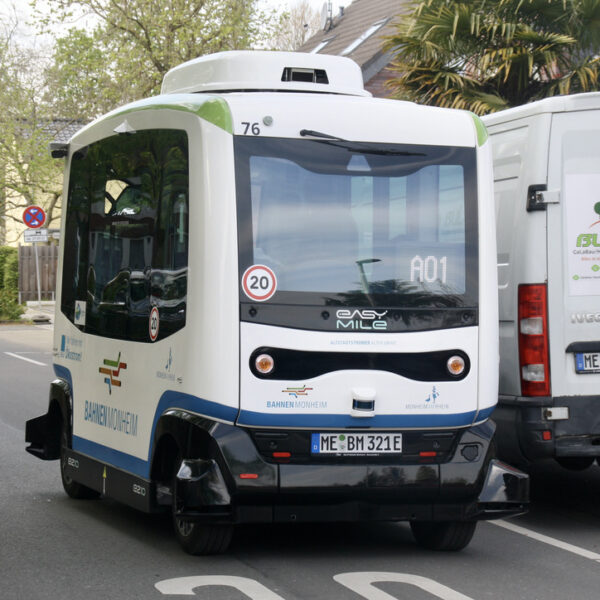 selbstfahrender Bus in Monheim